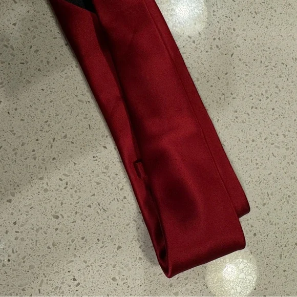 Joseph & Feiss Gold Men’s Standard Adult Elegant Red Polyester  Tie - Picture 8 of 9